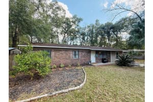 425 257TH TERRACE, NEWBERRY, FL 32669 - MLS#MFRGC536400