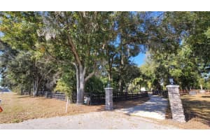 8762 STATE ROAD 26, NEWBERRY, FL 32669 - MLS#MFRGC536546