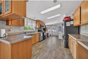 27017 182ND AVENUE, HIGH SPRINGS, FL 32643 - MLS#MFRGC536566