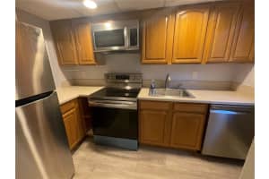 611 75TH STREET, GAINESVILLE, FL 32607 - MLS#MFRGC536657