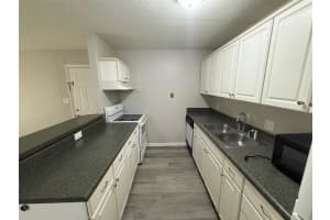 1035 9TH STREET, GAINESVILLE, FL 32601 - MLS#MFRGC537009