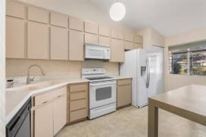 815 51ST WAY, GAINESVILLE, FL 32607 - MLS#MFRGC537044