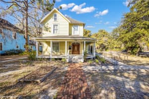 728 UNIVERSITY AVENUE, GAINESVILLE, FL 32601 - MLS#MFRGC537058