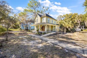 728 UNIVERSITY AVENUE, GAINESVILLE, FL 32601 - MLS#MFRGC537058