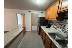 1015 9TH STREET, GAINESVILLE, FL 32601 - MLS#MFRGC537068