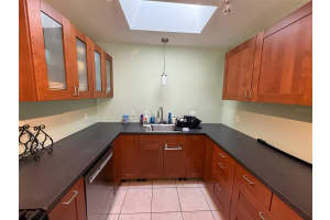 1020 1ST AVENUE, GAINESVILLE, FL 32601 - MLS#MFRGC537134