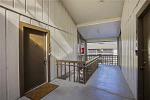 6519 NEWBERRY ROAD, GAINESVILLE, FL 32607 - MLS#MFRGC537153