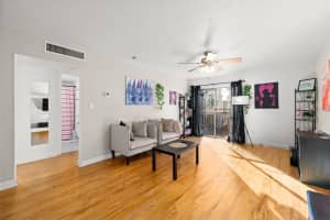 1700 16TH COURT, GAINESVILLE, FL 32608 - MLS#MFRGC537197