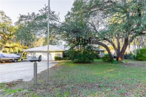 6433 LOCH LOMMOND DRIVE, KEYSTONE HEIGHTS, FL 32656 - MLS#MFRGC537234