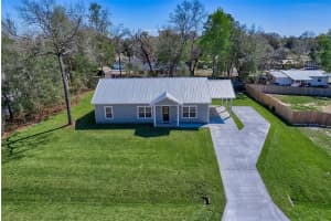 484 44TH STREET, KEYSTONE HEIGHTS, FL 32656 - MLS#MFRGC537319