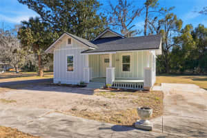 215 1ST AVENUE, WILLISTON, FL 32696 - MLS#MFRGC537443