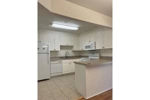 501 75TH STREET, GAINESVILLE, FL 32607 - MLS#MFRGC537581