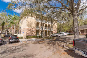 9119 Sw 52nd Ave #201, GAINESVILLE