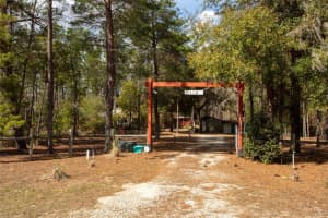 110 HILL TOP LOOP, HAWTHORNE, FL 32640 - MLS#MFRGC537832