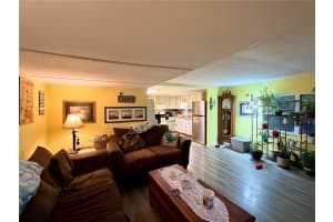 498 KING CHARLES CIRCLE, DELAND, FL 32724 - MLS#MFRGC537924