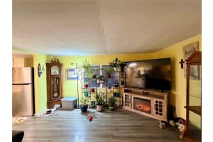 498 KING CHARLES CIRCLE, DELAND, FL 32724 - MLS#MFRGC537924