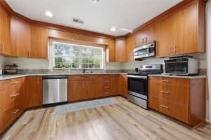 812 36TH TERRACE, GAINESVILLE, FL 32605 - MLS#MFRGC538361