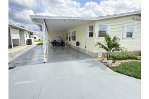 329 DREAMA DRIVE, DAVENPORT, FL 33897 - MLS#MFRGC538517