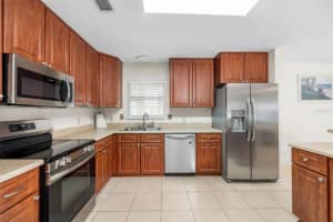 8593 41ST TERRACE, GAINESVILLE, FL 32653 - MLS#MFRGC538820