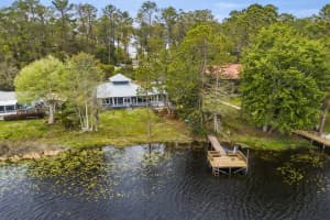 299 RILEY LAKE DRIVE, HAWTHORNE, FL 32640 - MLS#MFRGC538917