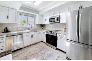 1655 58TH TERRACE, ST PETERSBURG, FL 33712 - MLS#MFRGC538936