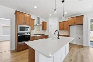 6710 10TH LANE, GAINESVILLE, FL 32607 - MLS#MFRGC539047