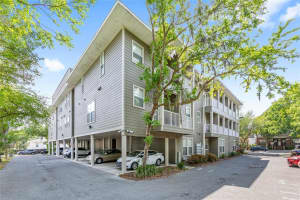 621 10TH STREET, GAINESVILLE, FL 32601 - MLS#MFRGC539132