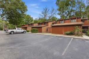 826 57TH TERRACE, GAINESVILLE, FL 32607 - MLS#MFRGC539331