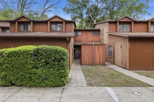 826 57TH TERRACE, GAINESVILLE, FL 32607 - MLS#MFRGC539331