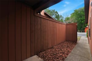 826 57TH TERRACE, GAINESVILLE, FL 32607 - MLS#MFRGC539331