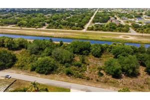 1909 WESTBORO LOOP, LEHIGH ACRES, FL 33972 - MLS#MFRGC539507