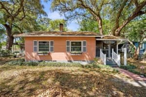 360 SE LAKEVIEW DRIVE, KEYSTONE HEIGHTS, FL 32656 - MLS#MFRGC539574