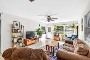 1006 12TH AVENUE, GAINESVILLE, FL 32601 - MLS#MFRGC539591