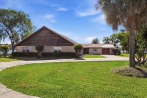 229 LAKE IDA POINT DRIVE, INTERLACHEN, FL 32148 - MLS#MFRGC539602