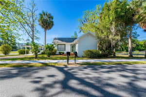 25749 1ST AVENUE, NEWBERRY, FL 32669 - MLS#MFRGC539622