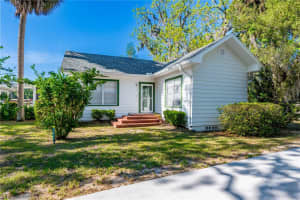 25749 1ST AVENUE, NEWBERRY, FL 32669 - MLS#MFRGC539622