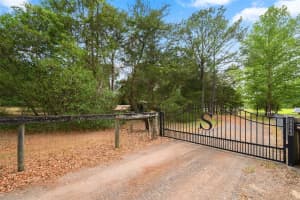 8822 170TH STREET, ALACHUA, FL 32615 - MLS#MFRGC539762