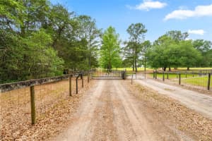 8822 170TH STREET, ALACHUA, FL 32615 - MLS#MFRGC539762