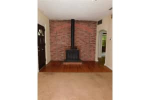 5725 UNIVERSITY AVENUE, GAINESVILLE, FL 32641 - MLS#MFRGC539773