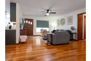 821 20TH TERRACE, GAINESVILLE, FL 32603 - MLS#MFRGC540383