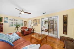 318 40TH TERRACE, GAINESVILLE, FL 32607 - MLS#MFRGC540411