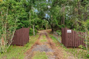 7622 SE COUNTY ROAD 234, GAINESVILLE, FL 32641 - MLS#MFRGC540837
