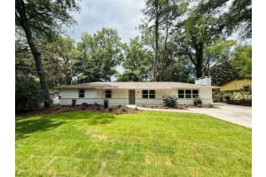 900 Nw 39th Dr, GAINESVILLE