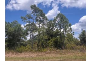 192 Biscayne Dr Port Charlotte, FL 33953 Sold 04/30/26