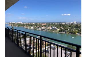 7600 Bayshore Dr, Treasure Island, FL 33706, Sold 12/30/20