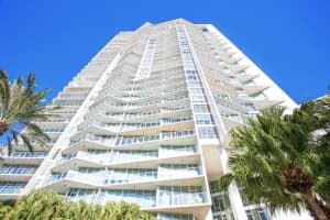 175 1st St S, St. Petersburg, FL 33701, Sold 02/07/22