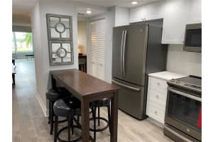 1847 Shore Dr S, South Pasadena, FL 33707, Sold 02/14/22