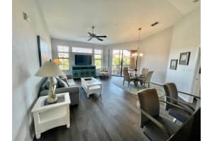 8319 38th St Cir E, Sarasota, FL 34243, Sold 04/25/22