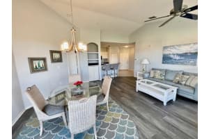 8319 38th St Cir E, Sarasota, FL 34243, Sold 04/25/22