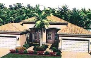 4766 Avila Lakes Dr, Wimauma, FL 33598, Sold 04/25/22